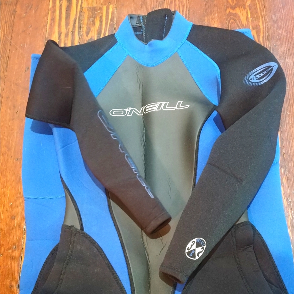 O'Neill full body women's wetsuit
